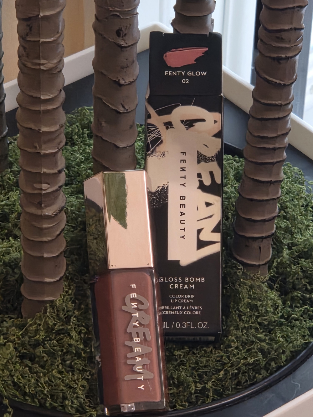 Fenty Beauty by Rihanna Gloss Bomb Cream – Fenty Glow 02